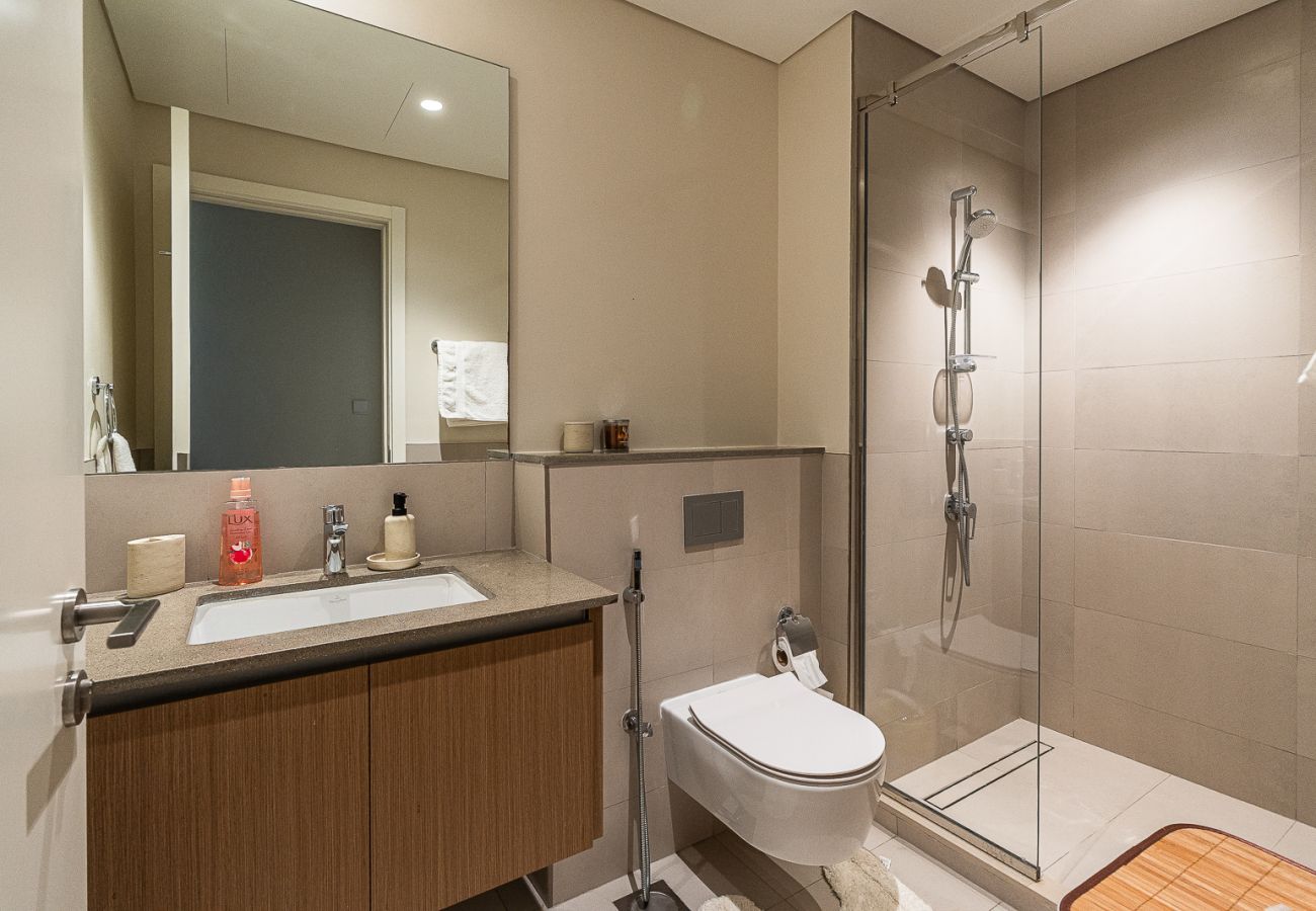 公寓 在 Dubai - Sophisticated 2BDR in Surf At Creek Beach